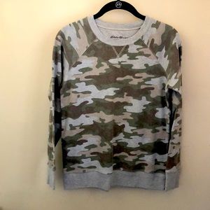 EDDIE BAUER camouflage sweater